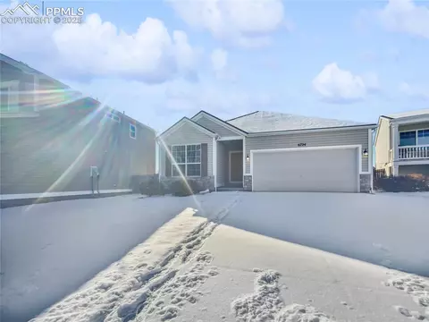 6724 Harvey Ln, Colorado Springs, CO 80923