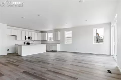 10151 Kingsbury Dr, Peyton, CO 80831 photo 9