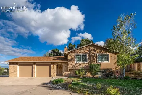6105 Del Paz Ct, Colorado Springs, CO 80918