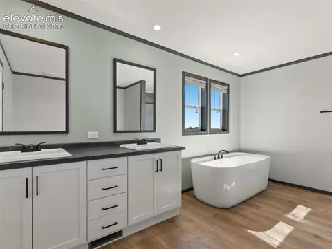 Bath - 380 Edison Rd, Yoder, CO 80864 photo 1 of 2