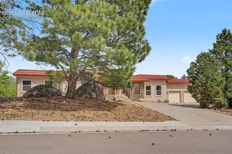 370 Oakhurst Ln, Colorado Springs, CO 80906