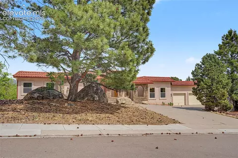 370 Oakhurst Ln, Colorado Springs, CO 80906