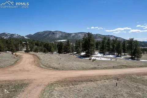 70 Sioux Cir, Florissant, CO 80816