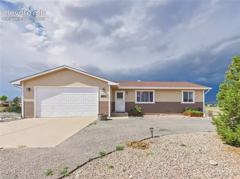 1147 E Beardsley Pl, Pueblo West, CO 81007