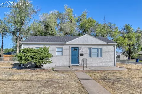 516 E Cheyenne Rd, Colorado Springs, CO 80905
