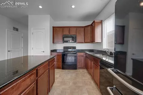 11629 Shaolin Grv, Peyton, CO 80831 photo 10