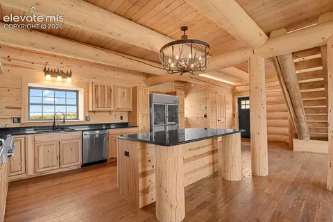 Kitchen - 35 Shaw Ln, Divide, CO 80814 photo 2 of 6