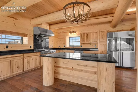 Kitchen - 35 Shaw Ln, Divide, CO 80814 photo 3 of 6