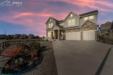 8402 Meadow Wing Cir, Colorado Springs, CO 80927