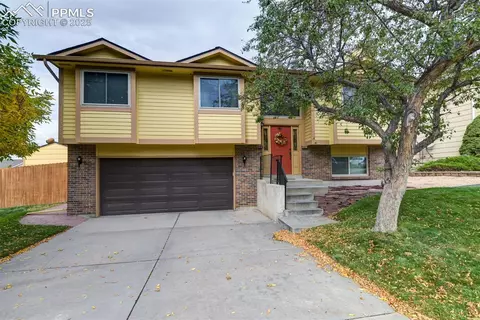 4835 W Old Farm Cir, Colorado Springs, CO 80917