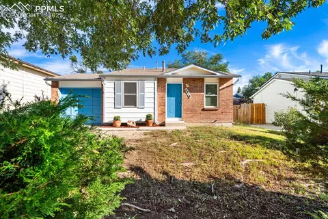 6818 Noble St, Colorado Springs, CO 80915