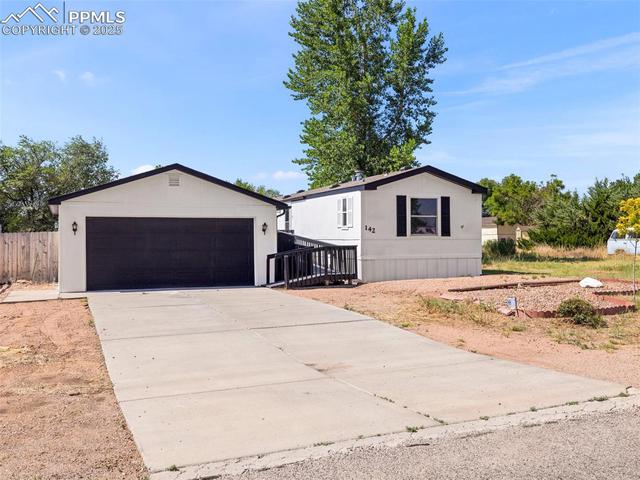 142 E Jerome Dr, Pueblo, CO 81007