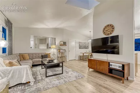 2045 Heathercrest Dr, Colorado Springs, CO 80915