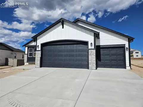 9742 Wheatland Dr, Colorado Springs, CO 80908