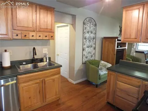 9405 Ute Rd, Cascade, CO 80809 photo 3