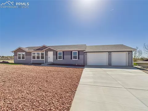 964 S Greenway Ave, Pueblo West, CO 81007