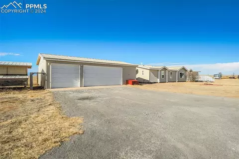 2120 N Lauppe Rd, Calhan, CO 80808 photo 4