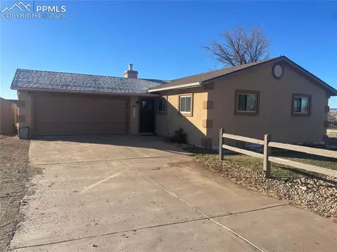 35 Diamond E Rd, Fountain, CO 80817