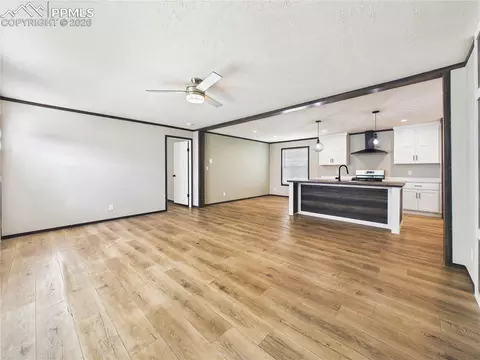 273 E Don Dr, Pueblo, CO 81007 photo 7