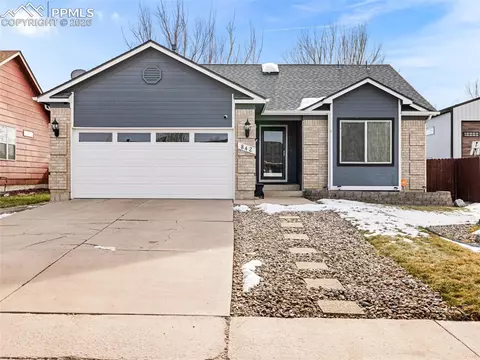 842 Barn Owl Dr, Fountain, CO 80817