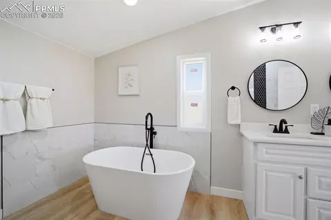 Bath - 35125 Book Rd, Yoder, CO 80864 photo 3 of 7