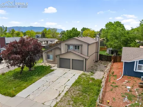 945 Bromefield Dr, Fountain, CO 80817