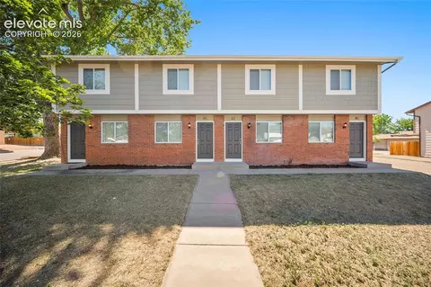 81 Castle Royal Dr #87, Pueblo, CO 81005