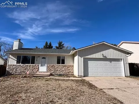 2370 Cather Cir, Colorado Springs, CO 80916