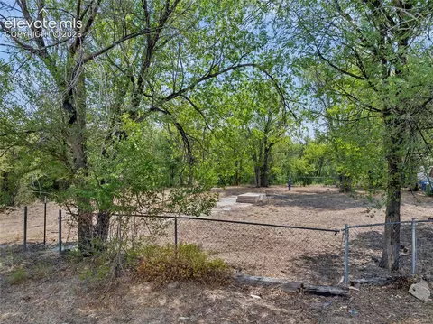 460 Crest Dr, Fountain, CO 80817