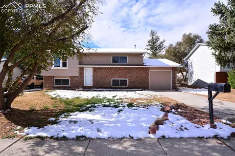 1850 Mineola St, Colorado Springs, CO 80915