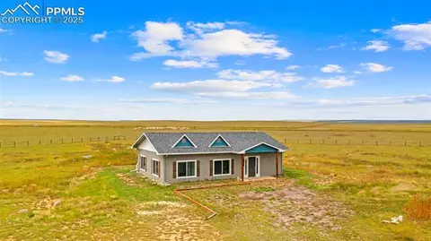 29808 Lonesome Dove Ln, Yoder, CO 80864 photo 2