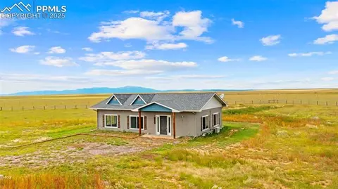 29808 Lonesome Dove Ln, Yoder, CO 80864 photo 3