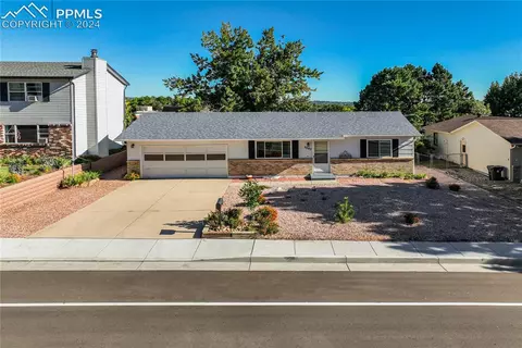 5285 Del Paz Dr, Colorado Springs, CO 80918