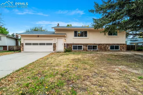 3375 E Parade Cir, Colorado Springs, CO 80917