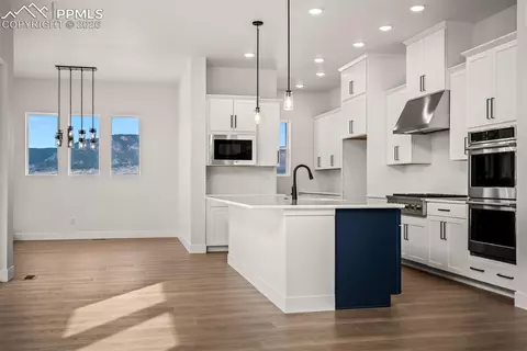 Kitchen - 1109 White Clover Dr, Monument, CO 80132 photo 5 of 5