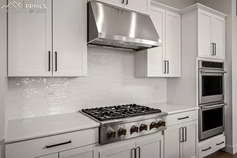 Kitchen - 1109 White Clover Dr, Monument, CO 80132 photo 3 of 5