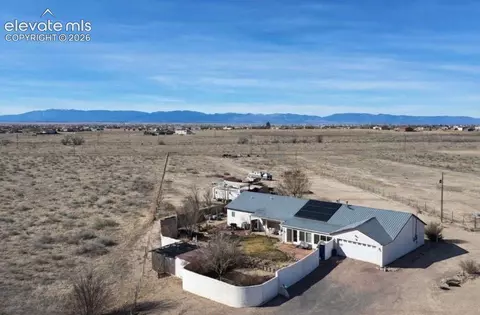 629 N Limon Dr, Pueblo, CO 81007