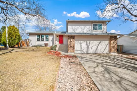 3330 Ashwood Cir, Colorado Springs, CO 80906
