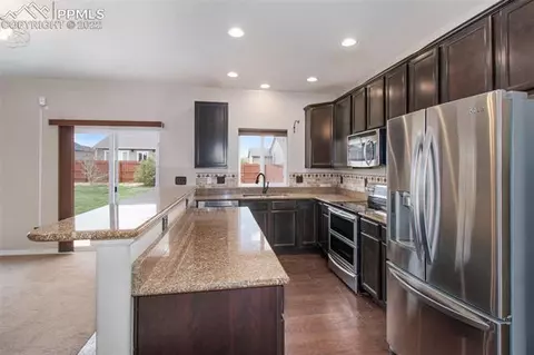 10577 Mount Evans Dr, Peyton, CO 80831 photo 2