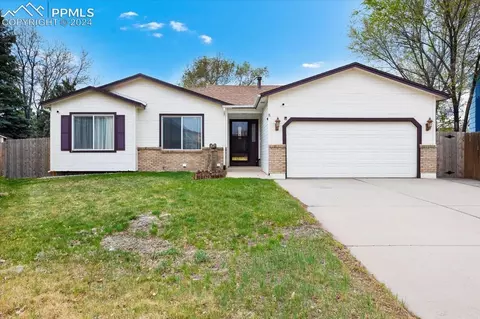 330 Hinks Ct, Colorado Springs, CO 80911