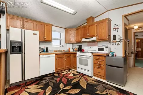 15710 S Lauppe Rd, Yoder, CO 80864 photo 9