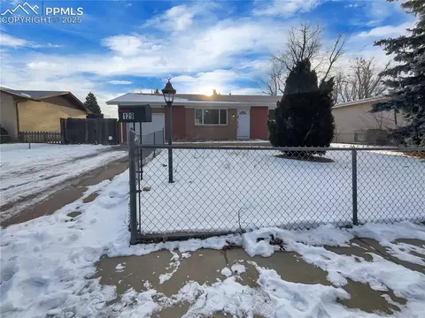 129 Dartmouth St, Colorado Springs, CO 80911