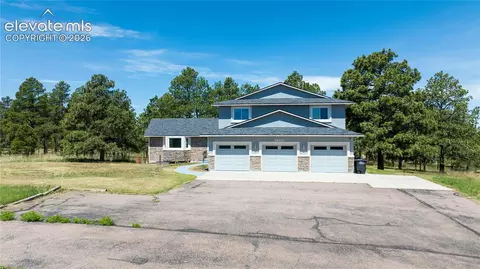 14810 E Coachman Dr, Colorado Springs, CO 80908