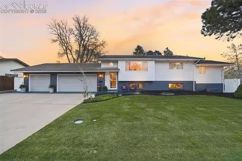 93 Fordham Cir, Pueblo, CO 81005