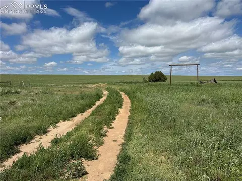 10440 Boone Rd, Yoder, CO 80864 photo 8