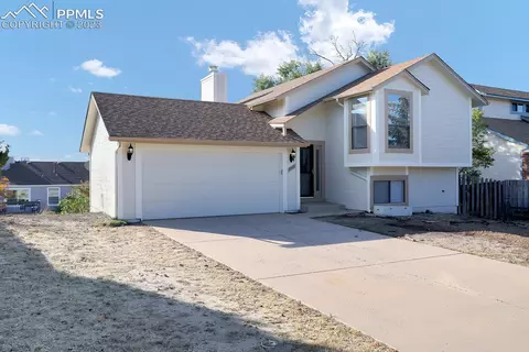 7449 Liberty Bell Dr, Colorado Springs, CO 80920