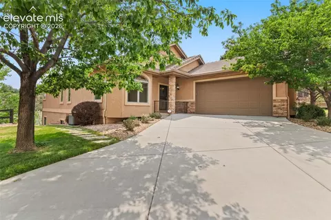 2425 Mesa Crest Grv, Colorado Springs, CO 80904