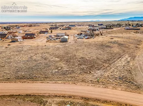 854 E Waverly Dr, Pueblo, CO 81007