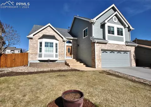 8910 Alpine Valley Dr, Colorado Springs, CO 80920