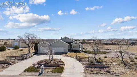 1326 W Carrizo Springs Ave, Pueblo, CO 81007